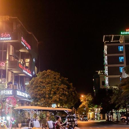 Bamboo Green Hotel Ðồng Hới Buitenkant foto